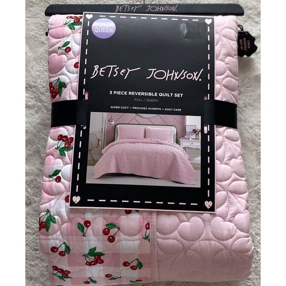 3 Piece Set BETSEY JOHNSON Reversible QUEEN Quilt Valentines HEARTS Cherries NEW - Picture 10 of 16